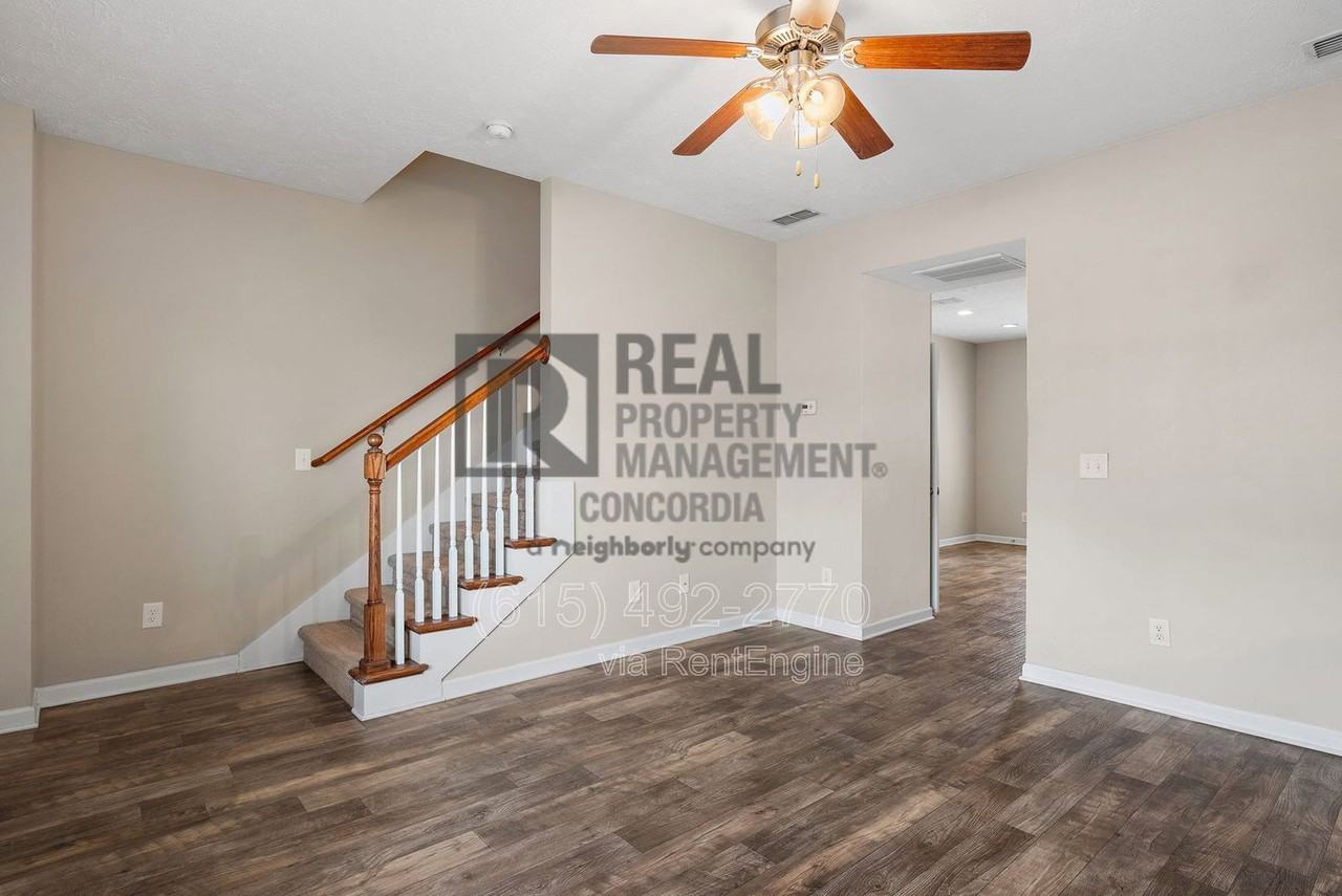 1702 Sprucedale Dr - Photo 7 of 22