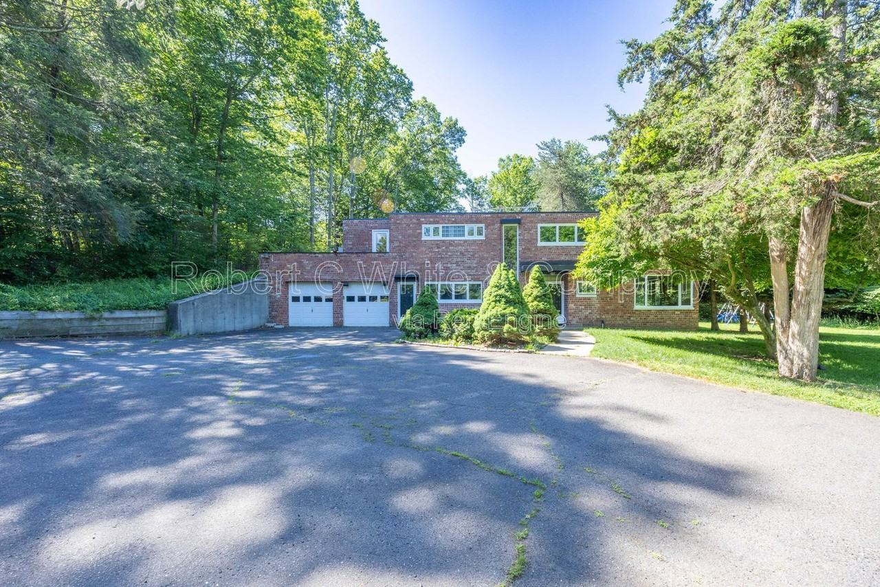 205 Jinny Hill Rd - Photo 2 of 35