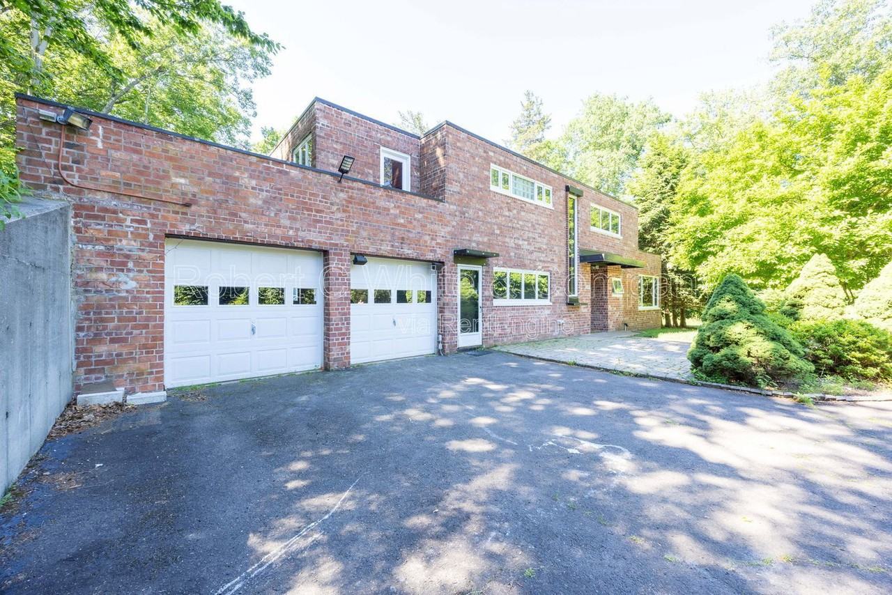 205 Jinny Hill Rd - Photo 3 of 35