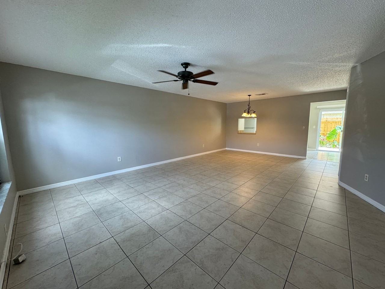 1643 Sandy Point Sq #72 - Photo 3 of 25