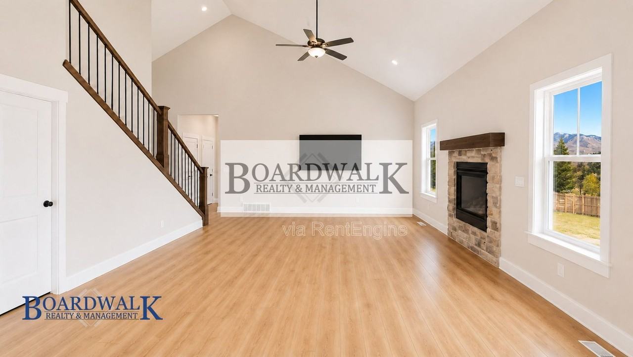 7778 N Center St #1 - Photo 7 of 24