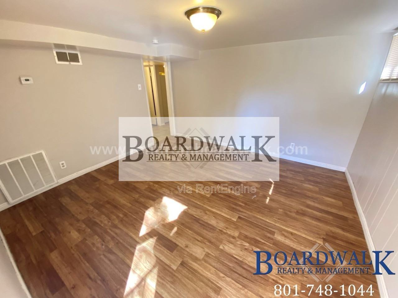 2527 E Valley View Ave #4 - Photo 4 of 20