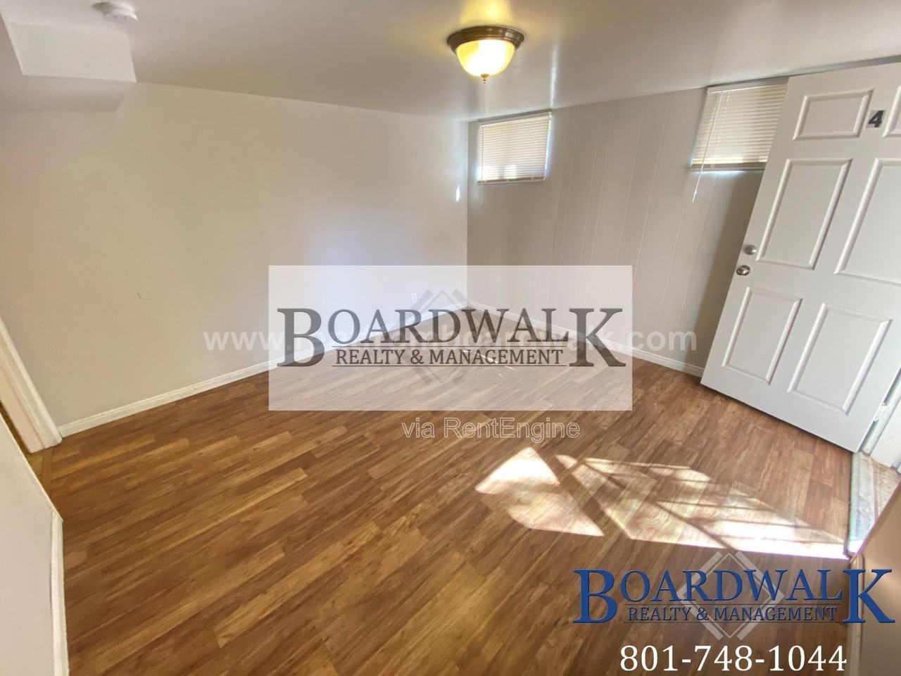 2527 E Valley View Ave #4 - Photo 5 of 20