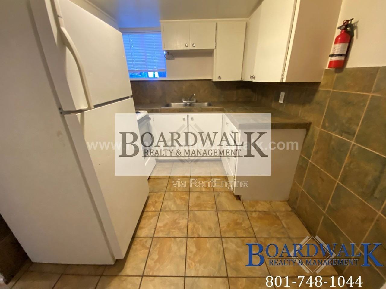 2527 E Valley View Ave #4 - Photo 7 of 20