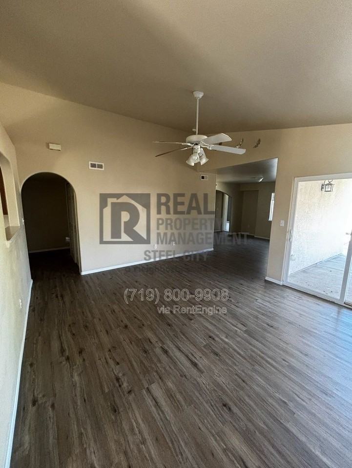 813 Ardath Ln - Photo 5 of 22