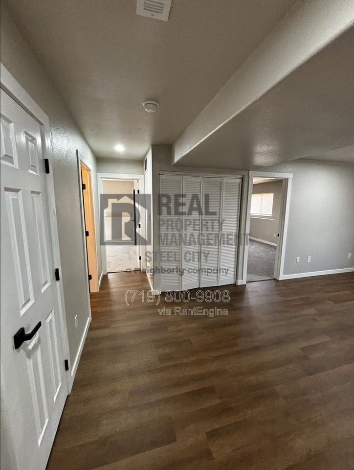 326 W Golden Eagle Way - Photo 4 of 24