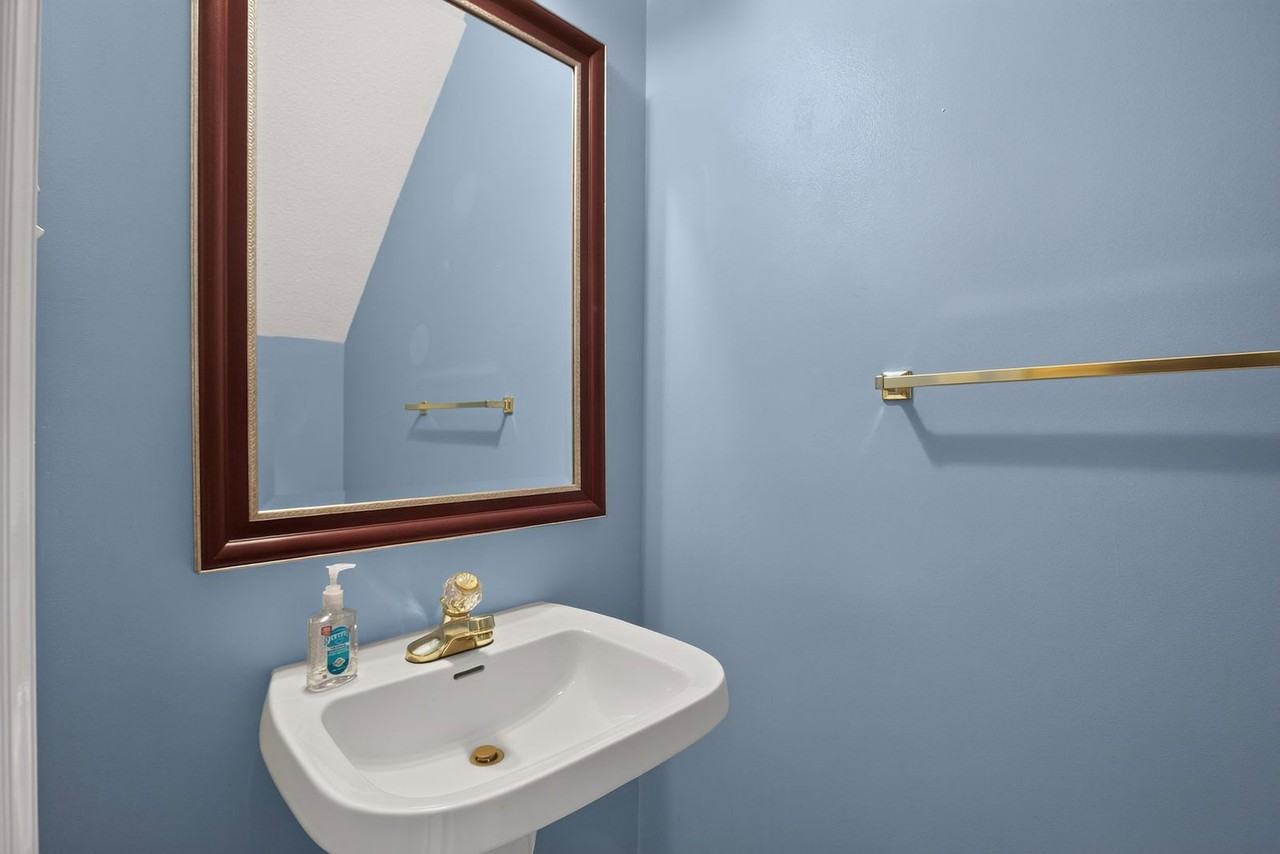 16801 Old Field Ln - Photo 6 of 17