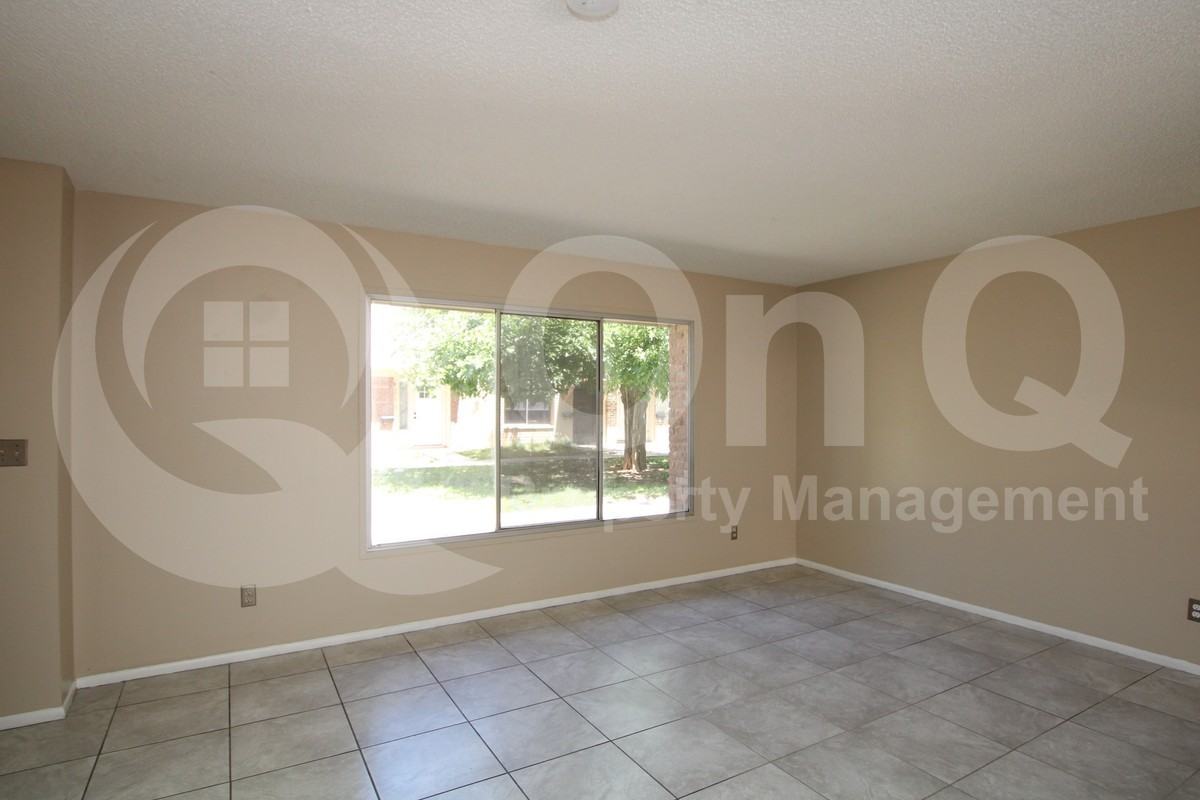 3843 S Mill Ave - Photo 6 of 18