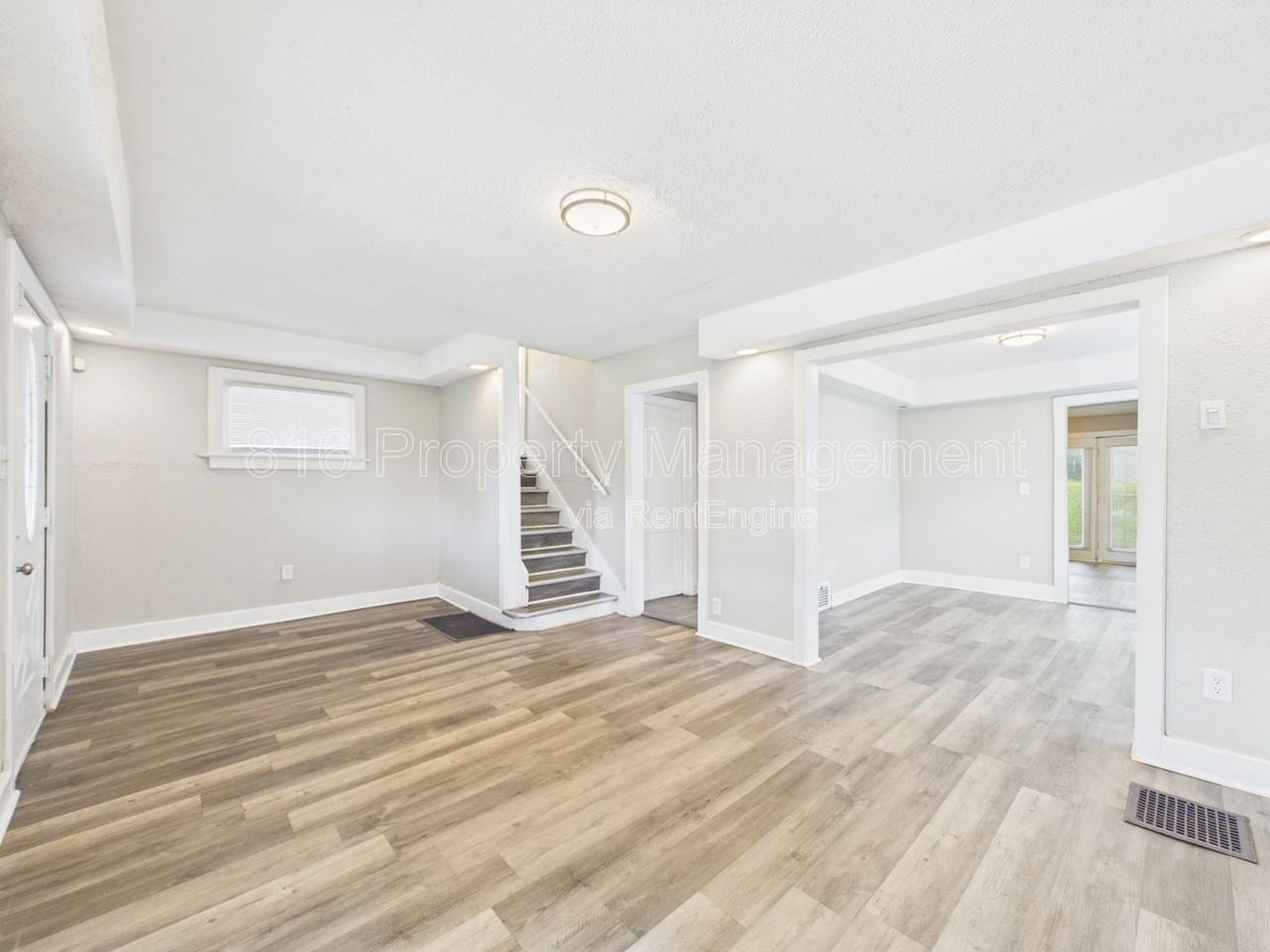 4417 Wayne Ave - Photo 2 of 29