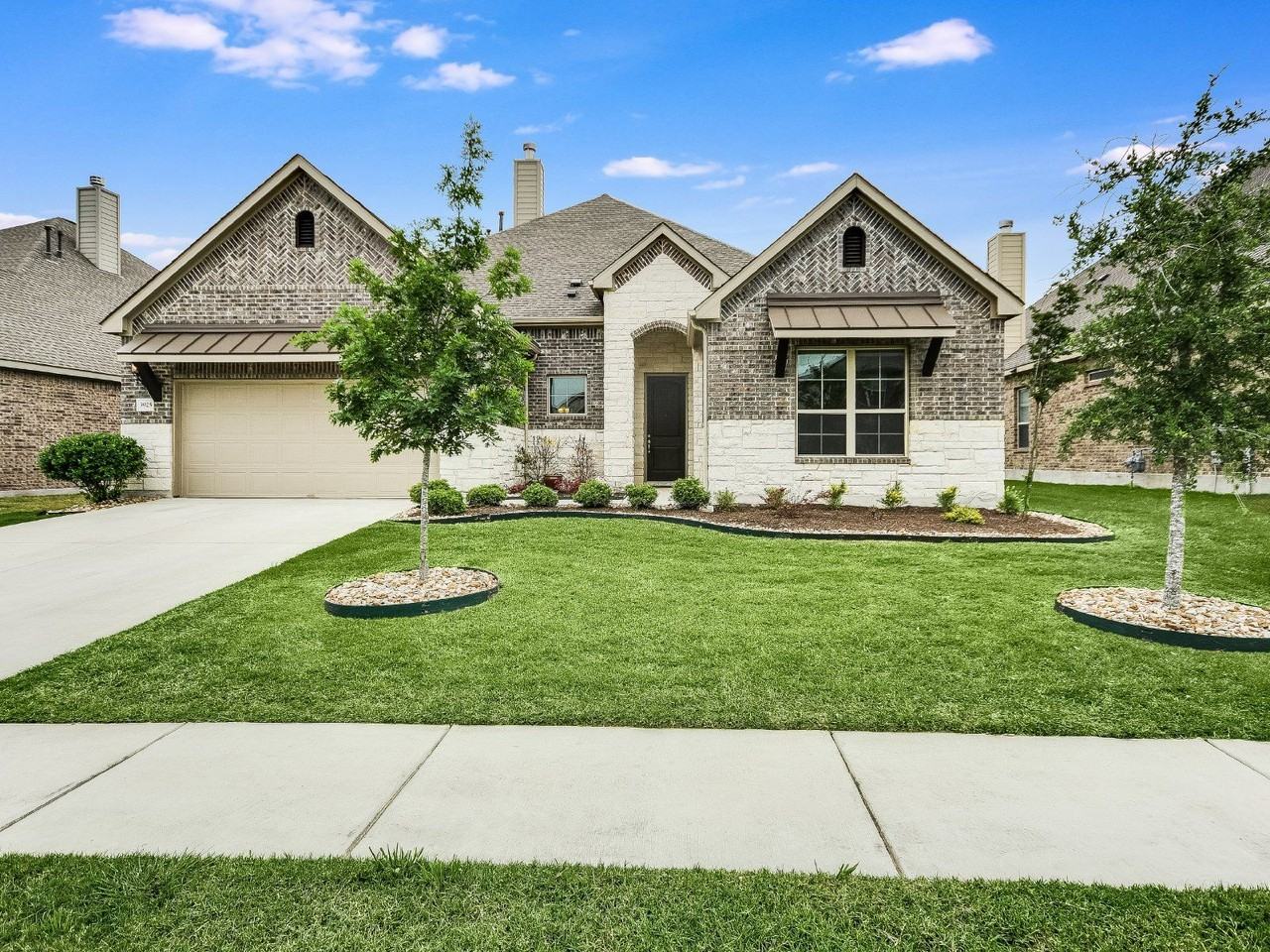 3925 Octavia Dr