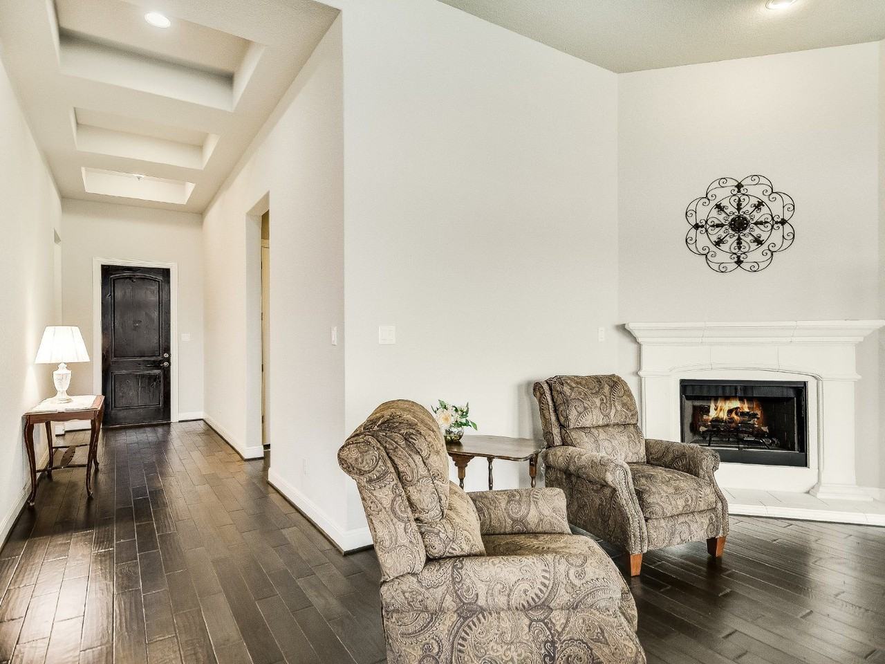 3925 Octavia Dr - Photo 6 of 25