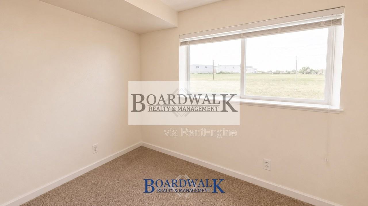 4653 W Harman Dr #3 - Photo 7 of 12