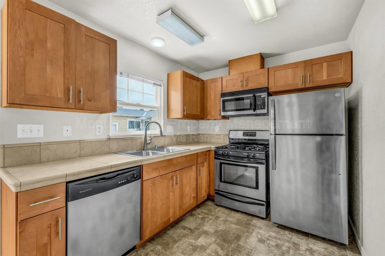 1178 8th St #5 - Photo 7 of 23
