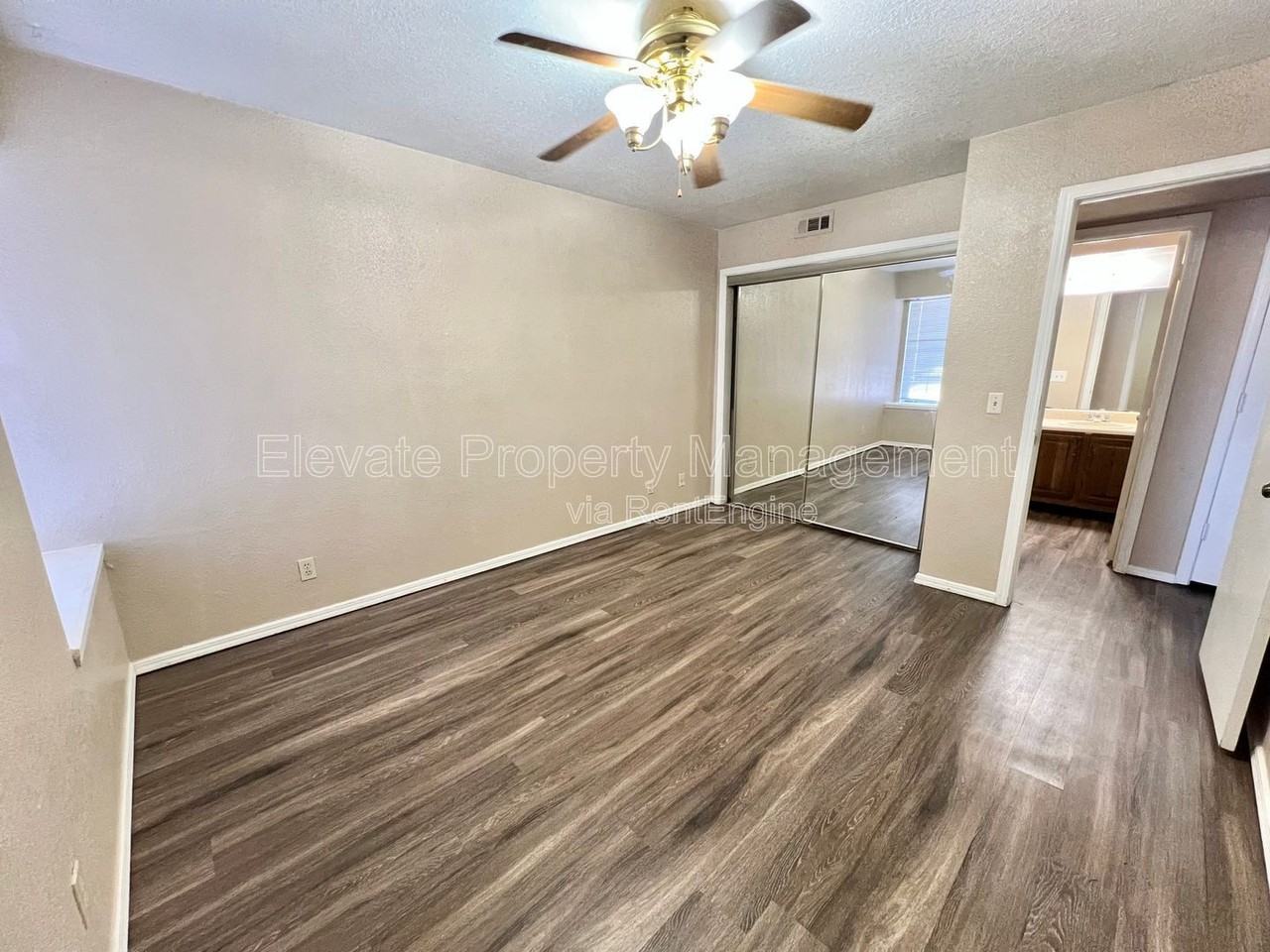 14407 N Pennsylvania Ave #12B - Photo 2 of 8