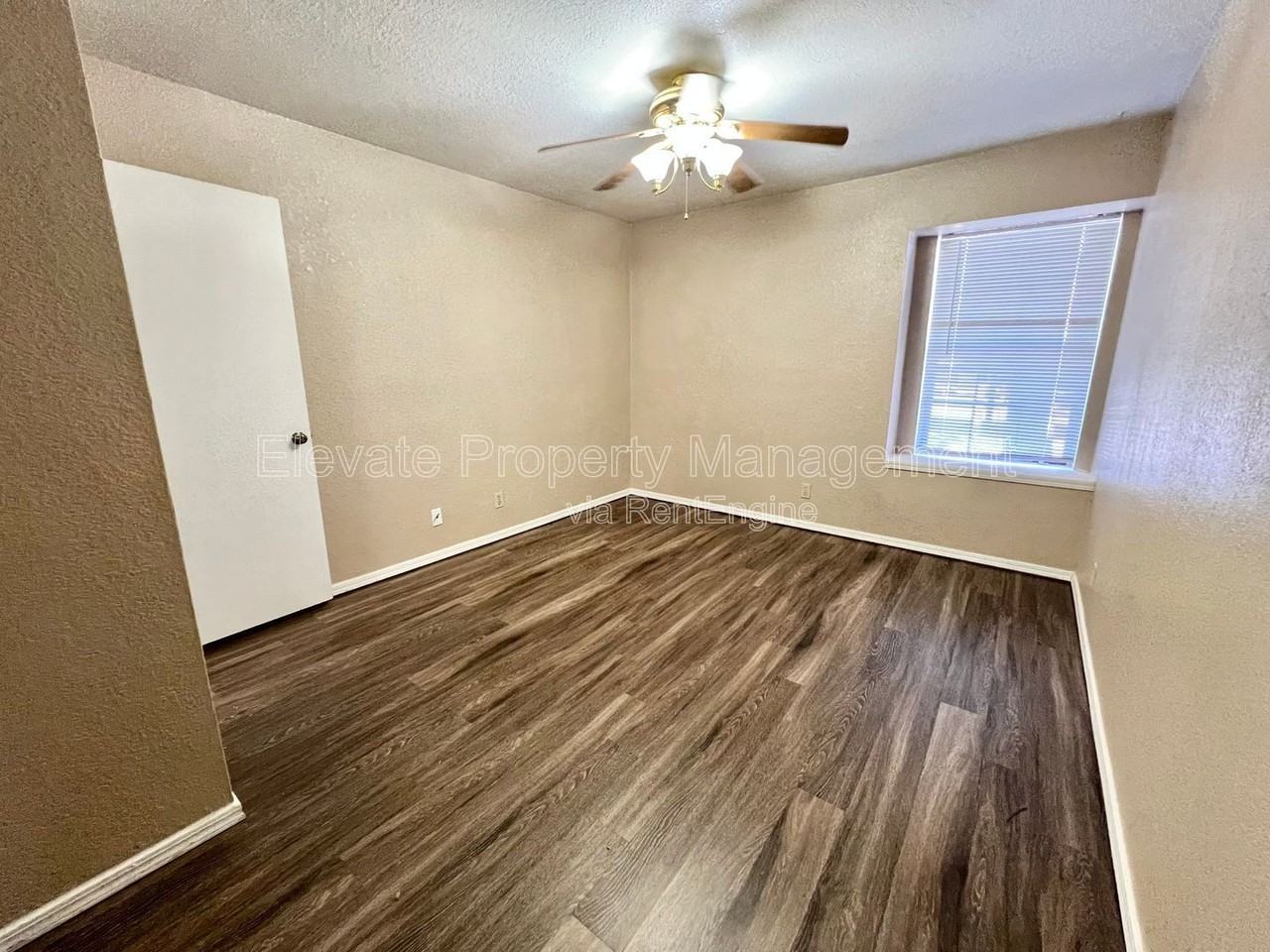 14407 N Pennsylvania Ave #12B - Photo 3 of 8