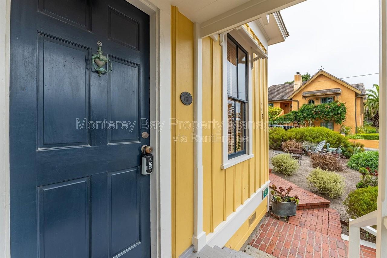 759 Lighthouse Ave - Photo 3 of 30