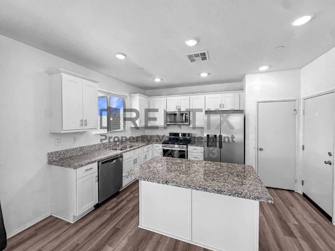 15739 Yosemite St - Photo 4 of 42