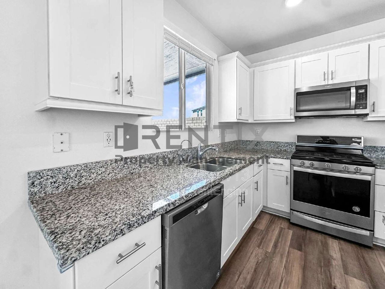 15739 Yosemite St - Photo 7 of 42