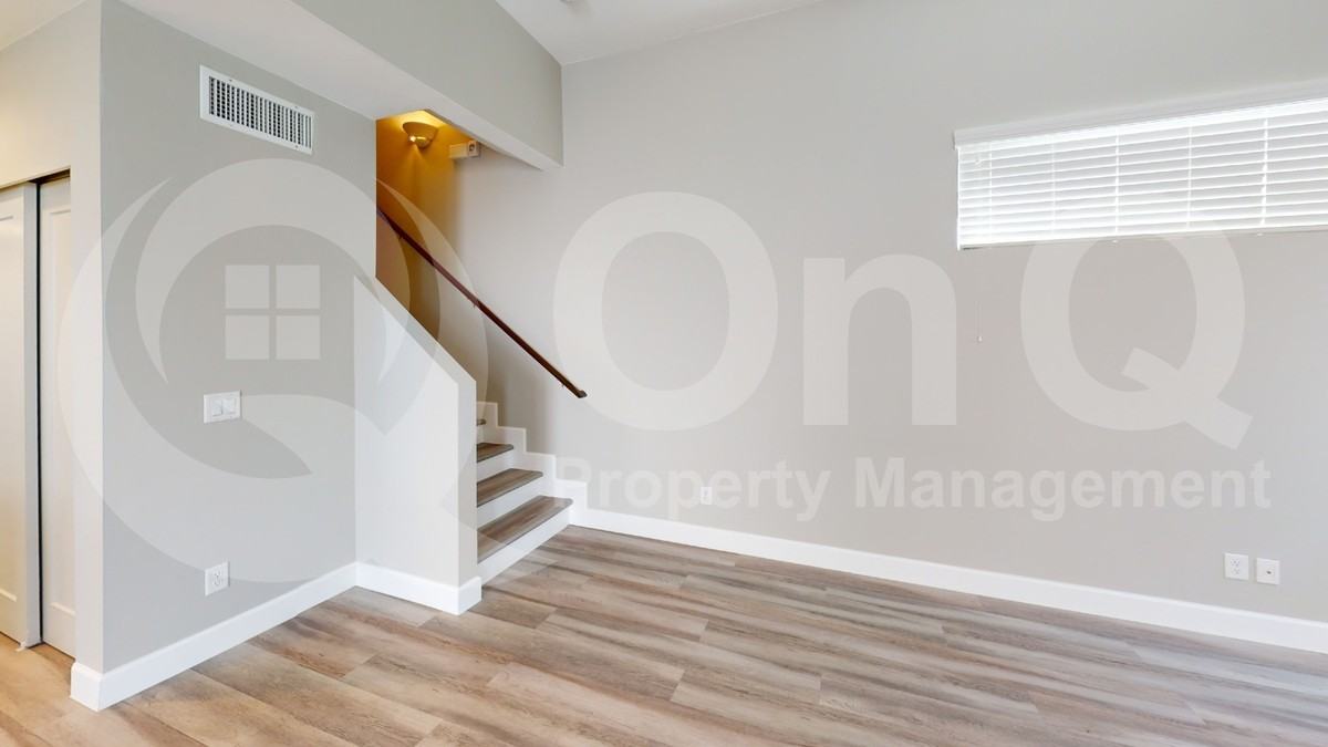 865 E Park Modern Dr - Photo 5 of 18