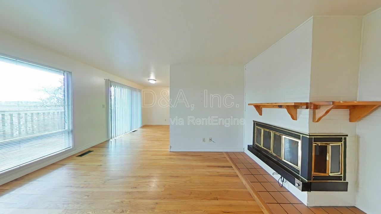 3725 Sw Hilltop Dr - Photo 4 of 17