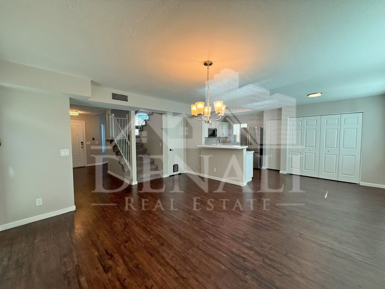 1114 S Surfside Dr - Photo 7 of 26