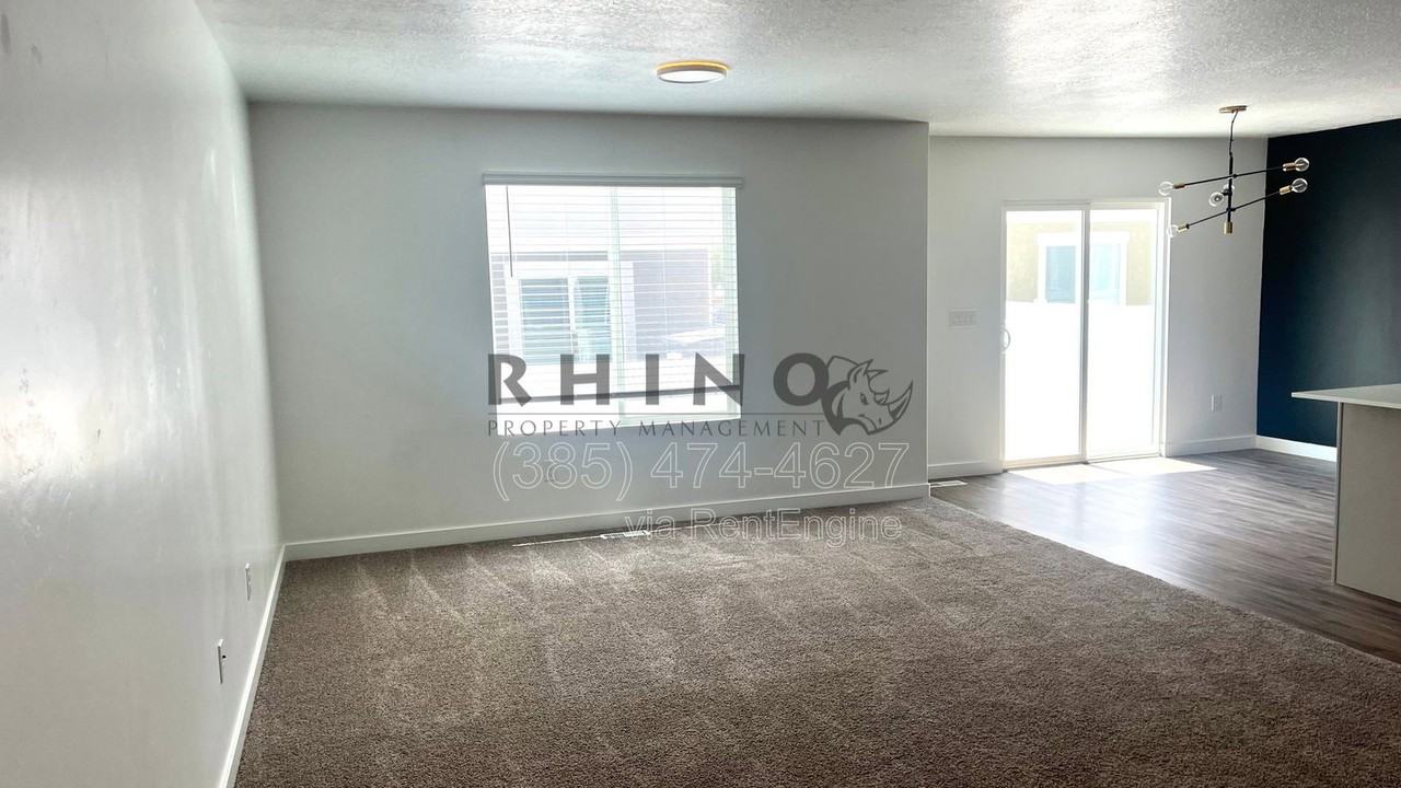 3579 W Cornfield Dr - Photo 2 of 15