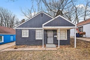 featured image of 4216 Cleveland Ave