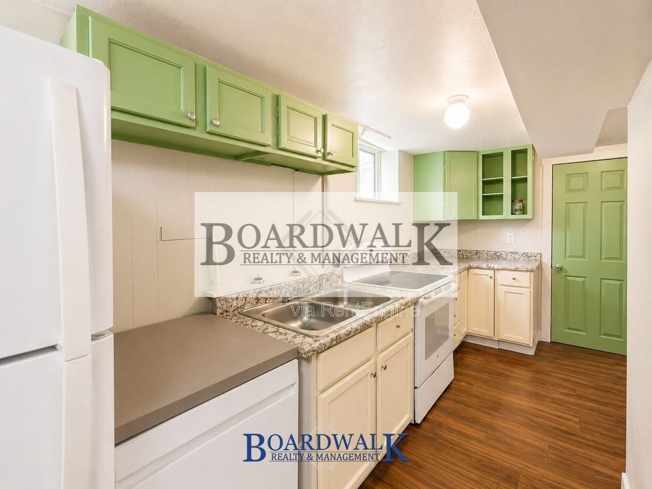 2725 S Lake St #2 - Photo 3 of 21