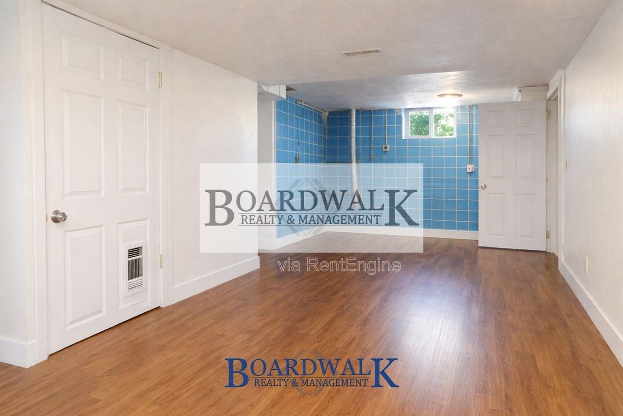 2725 S Lake St #2 - Photo 6 of 21
