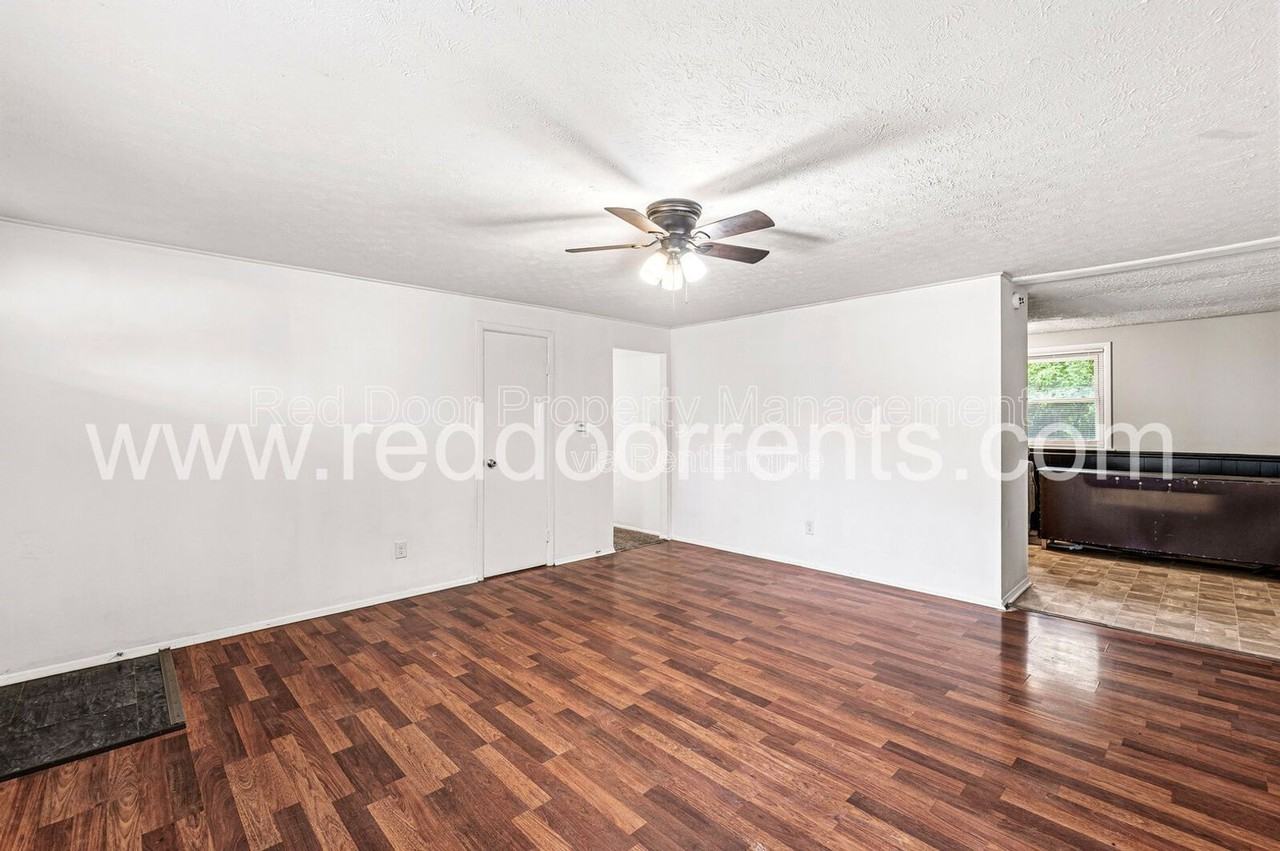 9949 Ellis Dr - Photo 6 of 21