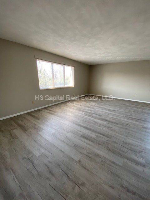 11 Kensington Heights Rd #E - Photo 2 of 10