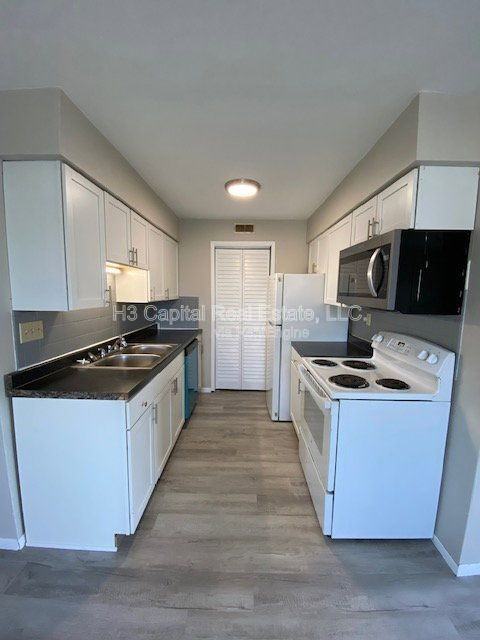 11 Kensington Heights Rd #E - Photo 4 of 10