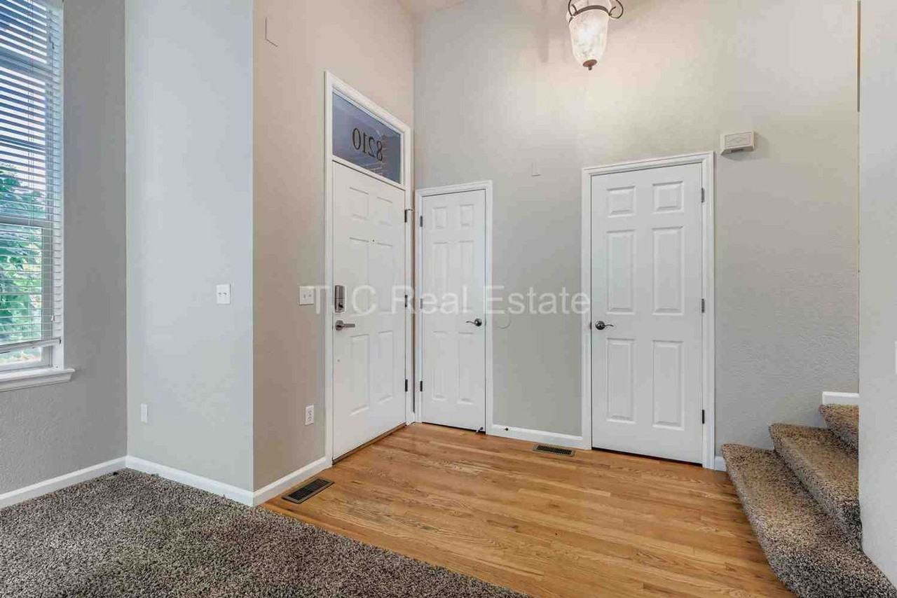 8210 E 29th Ave - Photo 4 of 11