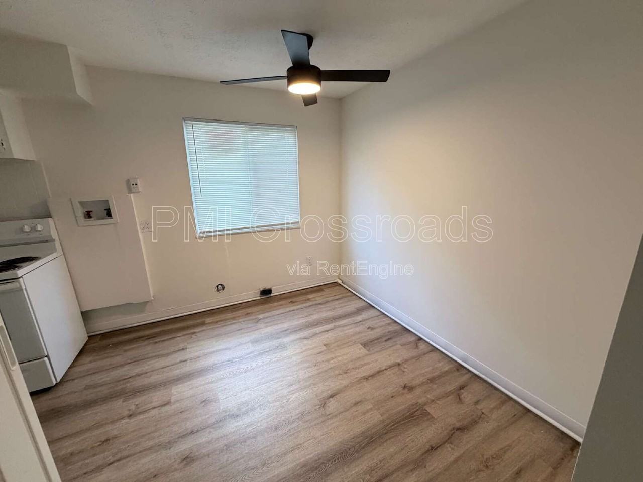3084 Howey Rd - Photo 7 of 23