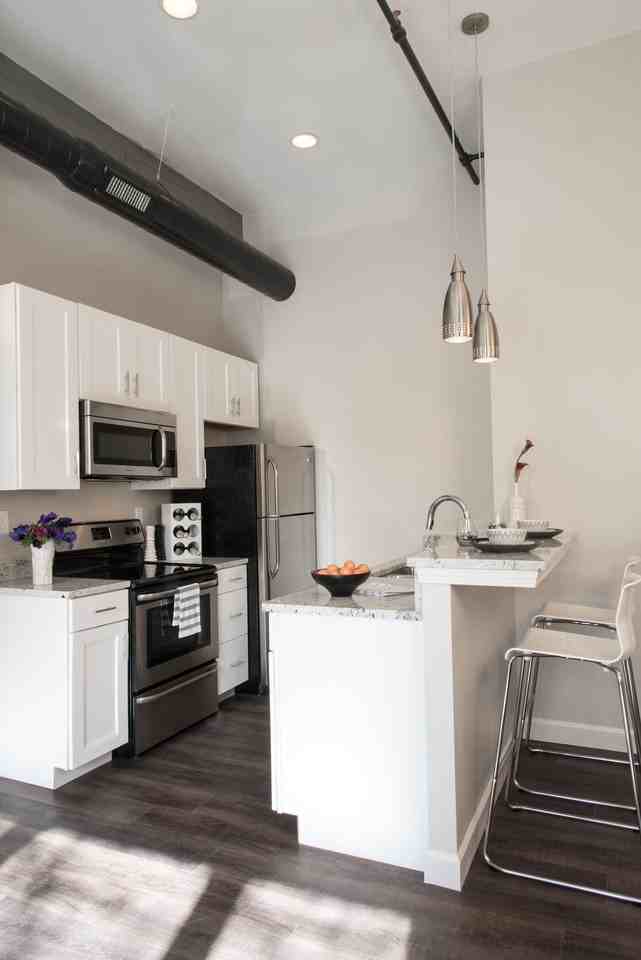 Rutger Lofts In Lafayette Square - Photo 4 of 44