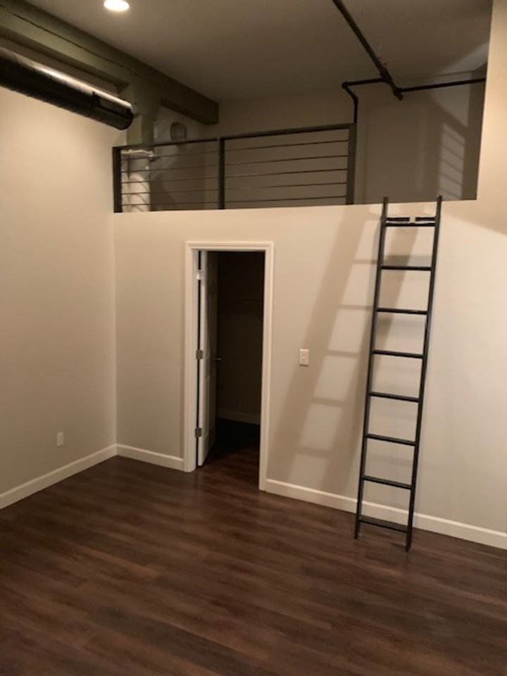Rutger Lofts In Lafayette Square - Photo 6 of 44