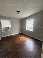 featured image of 906 S High St