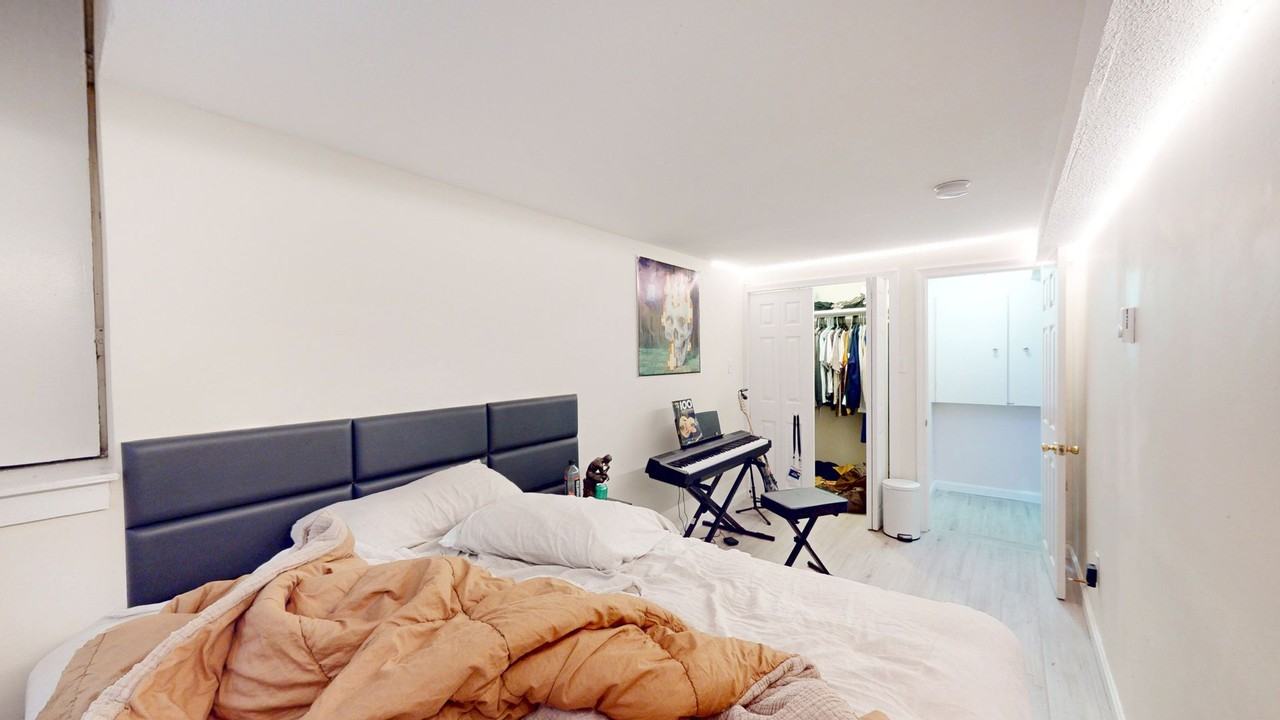 277 Marlborough St - Photo 4 of 18