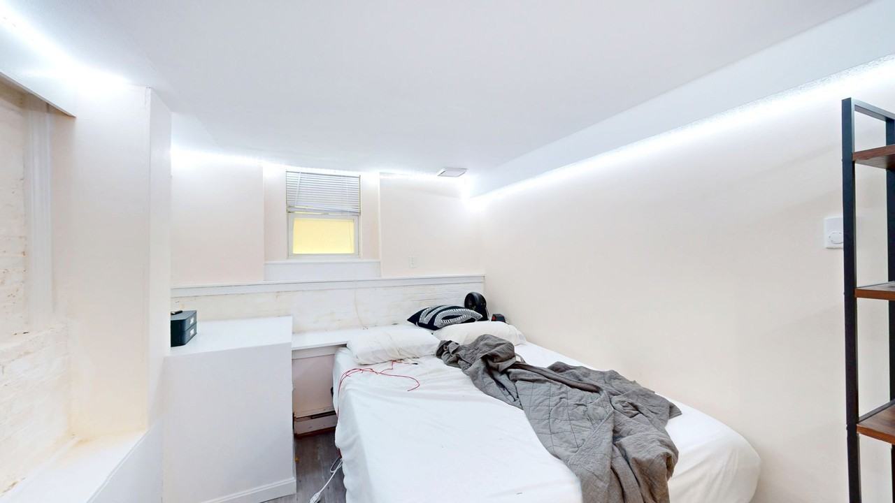 277 Marlborough St - Photo 7 of 18