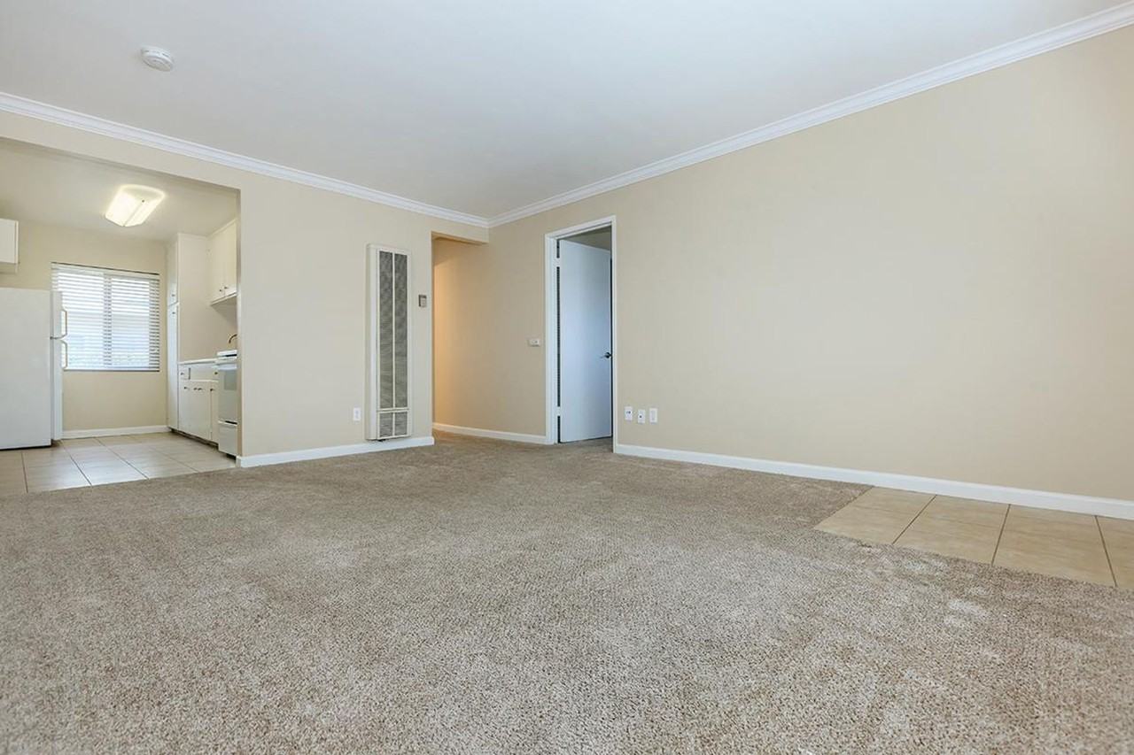 Fresno Terrace Apartments - Photo 5 of 9