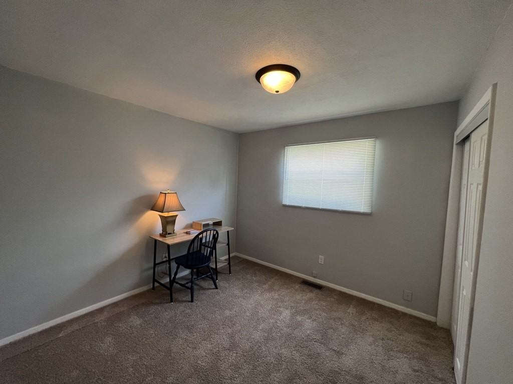 912 S 24th St - Photo 5 of 14