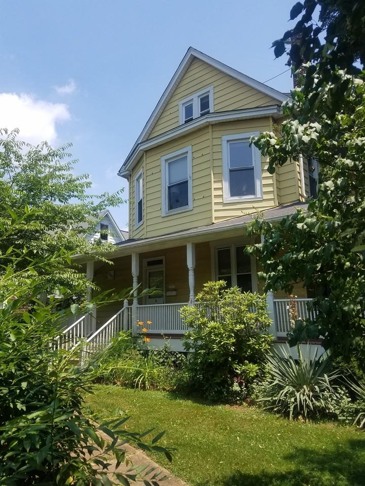 5001 Roland Ave #3