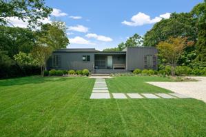 featured image of 1 Oakwood Ct