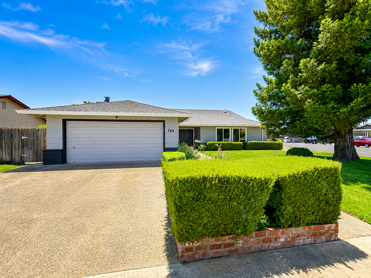 708 Meadow Way - Photo 2 of 21