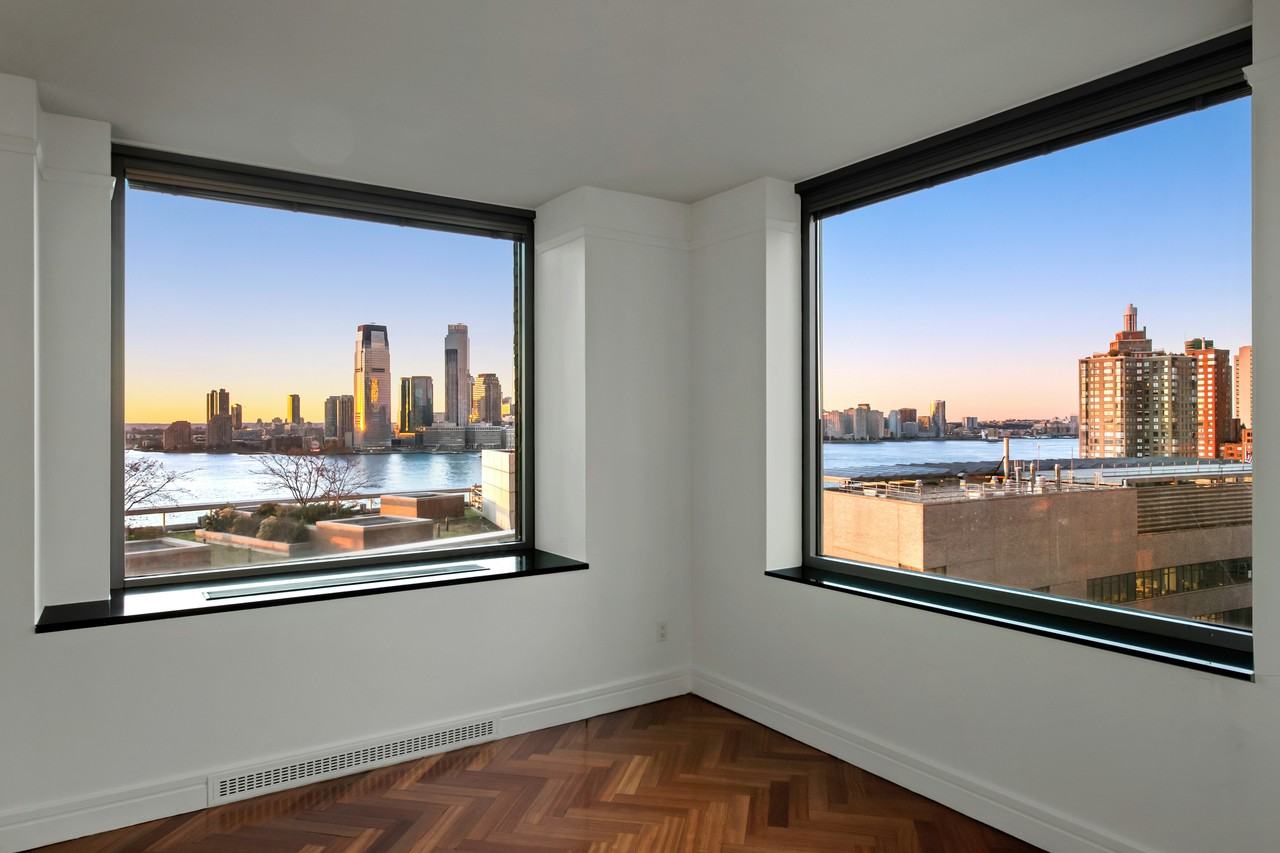 10 Little West St #15C - Photo 2 of 20