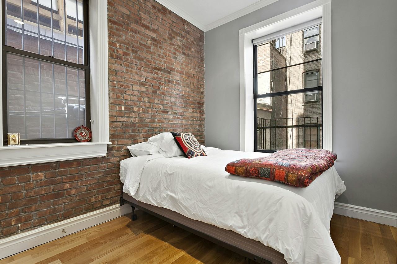 283 W 11th St #1W - Photo 7 of 11
