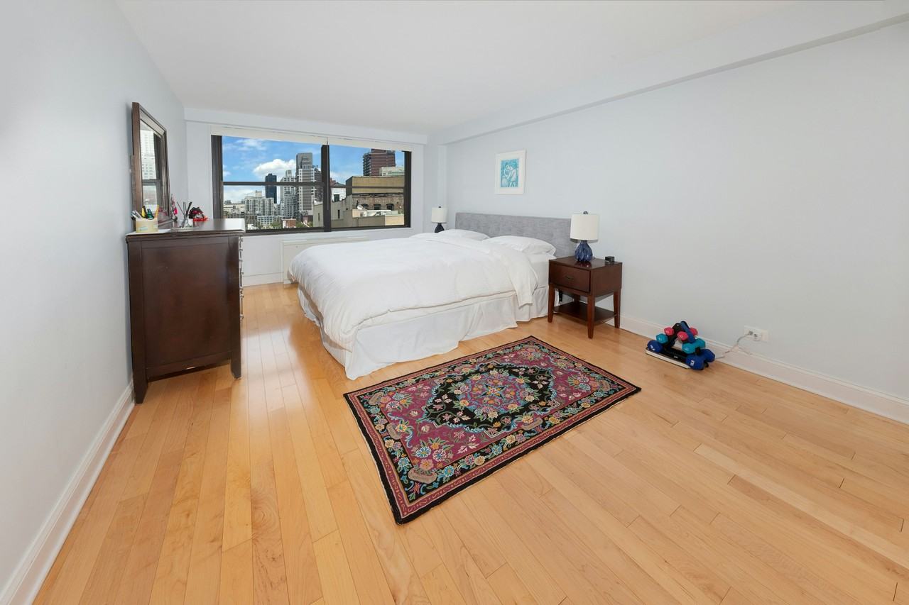 225 E 57th St #8M - Photo 5 of 6