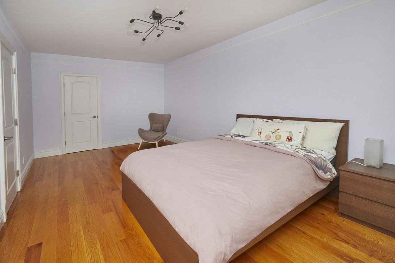 402 E 74th St #4G - Photo 6 of 7