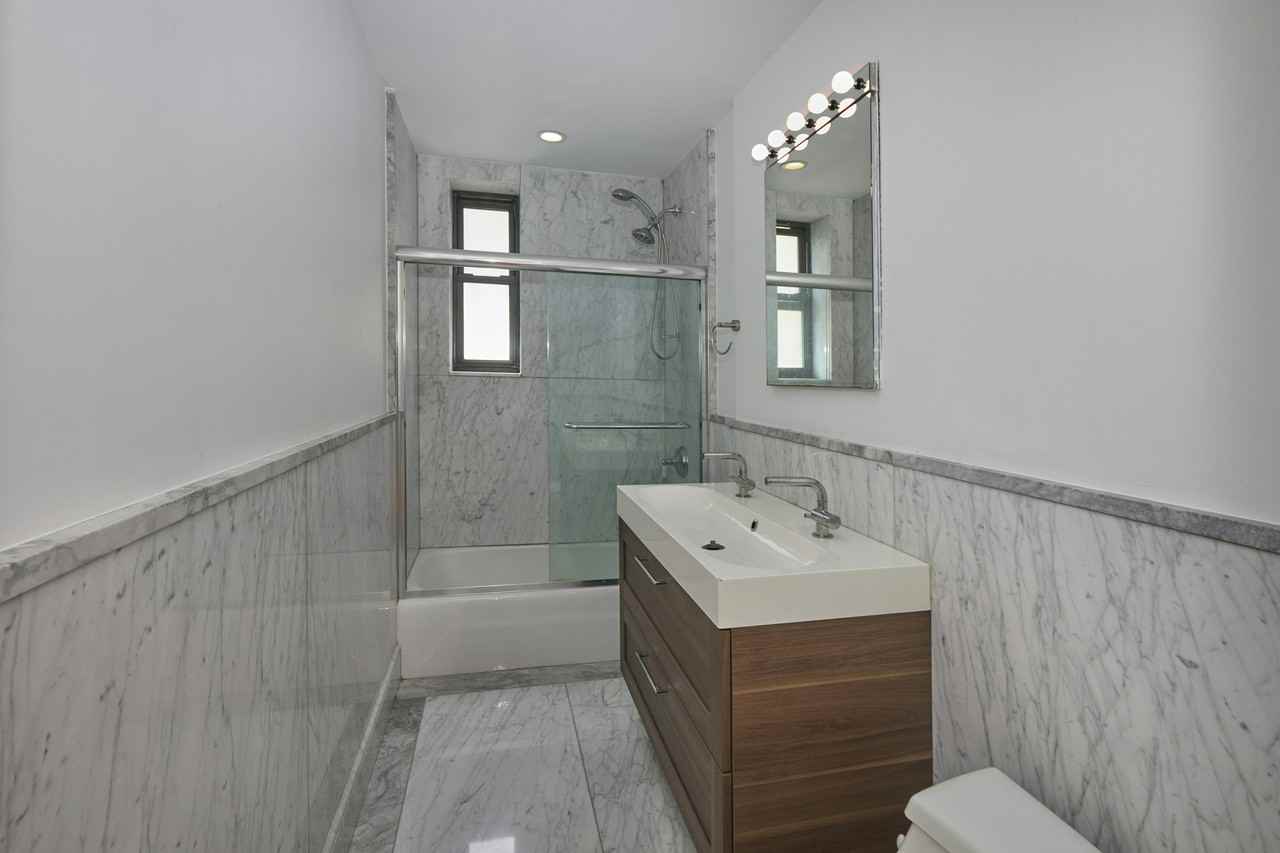 402 E 74th St #4G - Photo 7 of 7