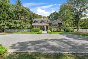 featured image of 44 Midhampton Ave